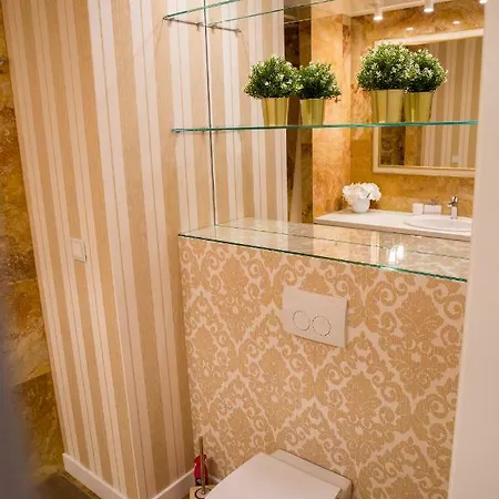 Antakalnis 5 Stars Апартаменти *